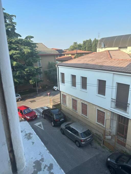 Appartamento Vicino Al Duomo Con Parcheggio Privato Padova Exterior photo